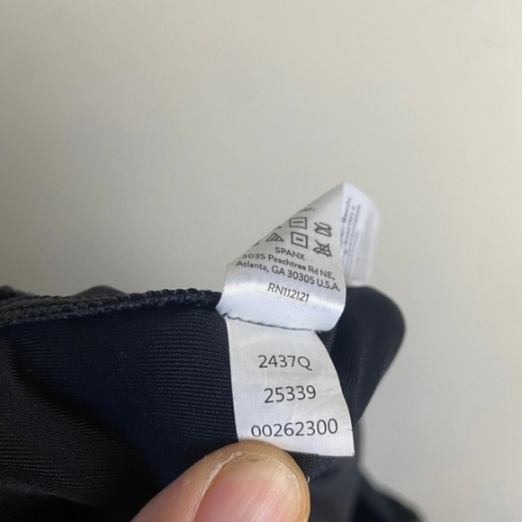 SPANXshape Faux Leather Leggings‎ - Picture 11 of 11